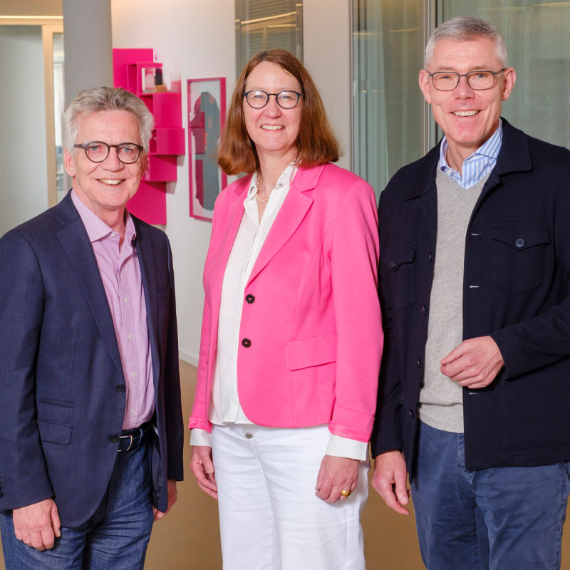 Der Vorstand der Telekom-Stiftung mit Dr. Thomas de Maizière, Prof. Dr. Ulrike Cress, Dr. Christian Illek (von links)